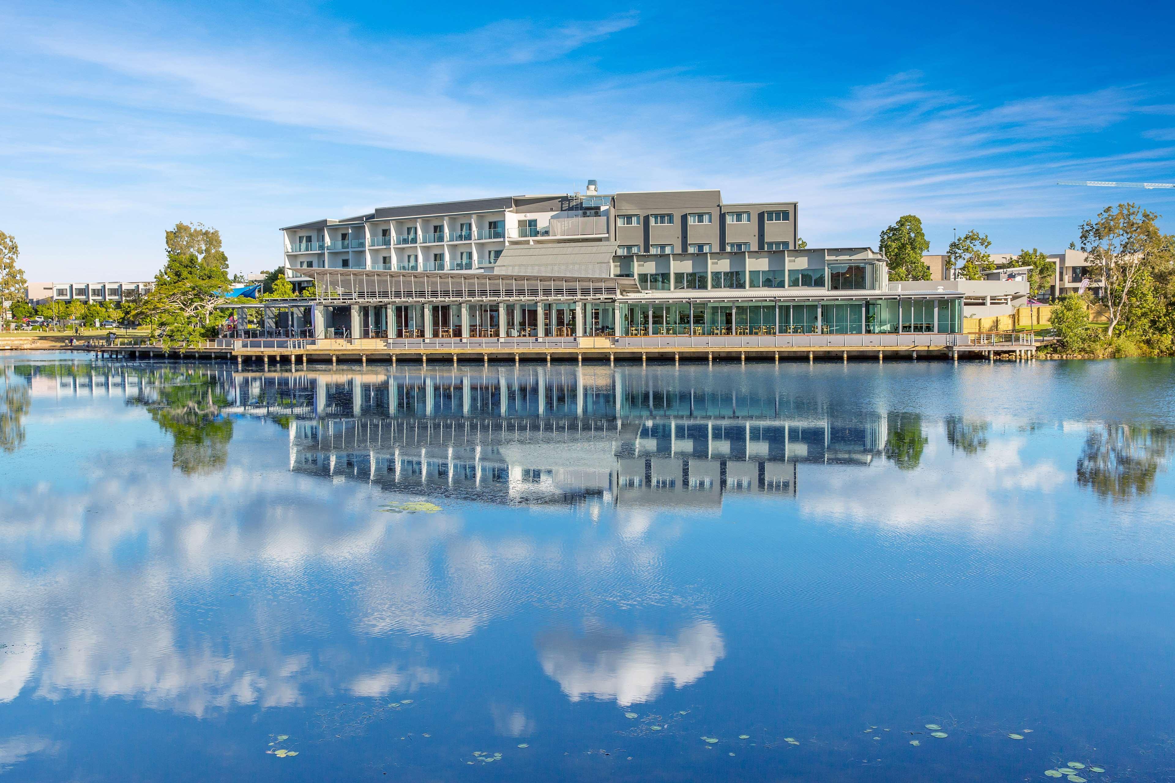 Best Western Plus North Lakes Hotel Exterior foto