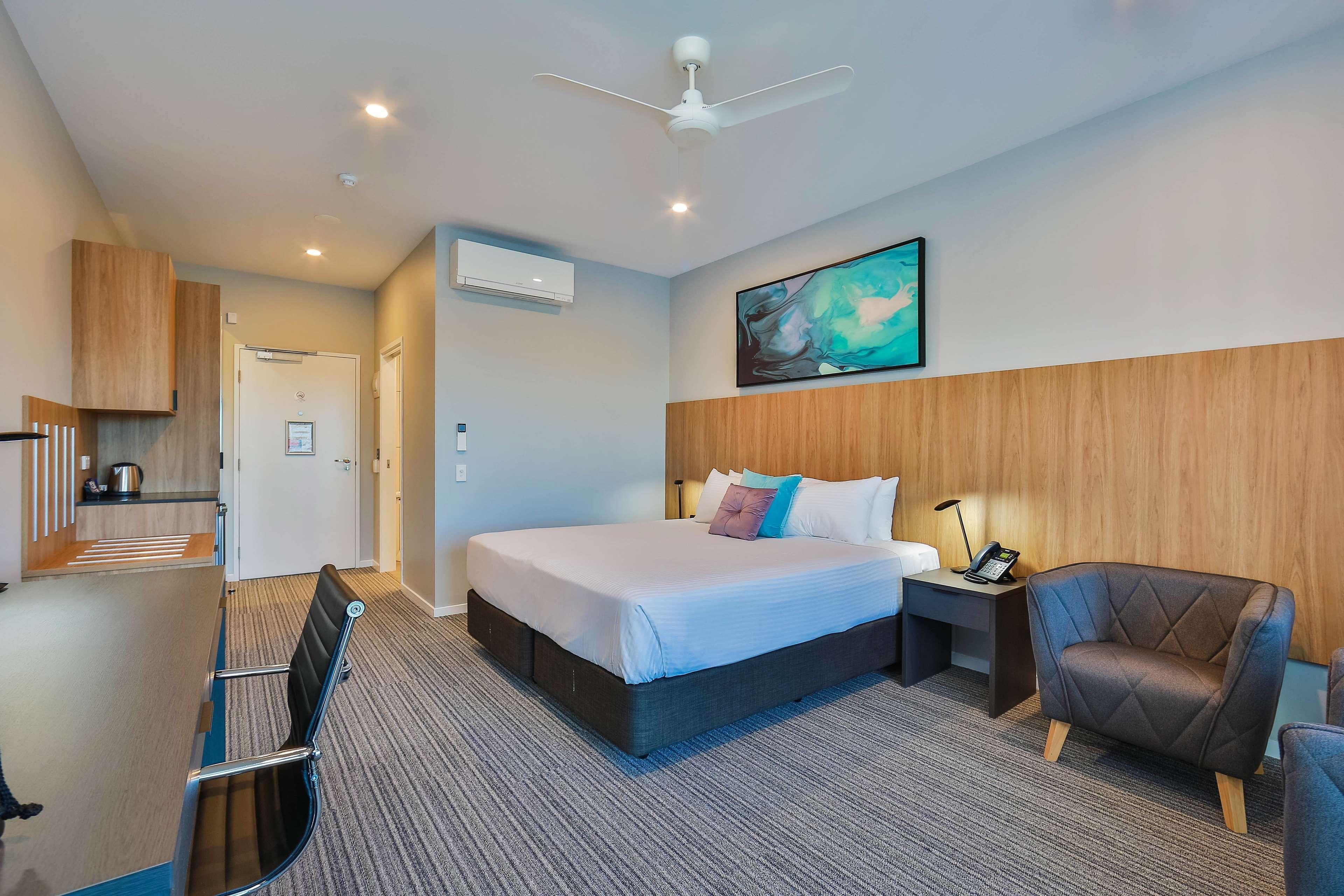 Best Western Plus North Lakes Hotel Exterior foto