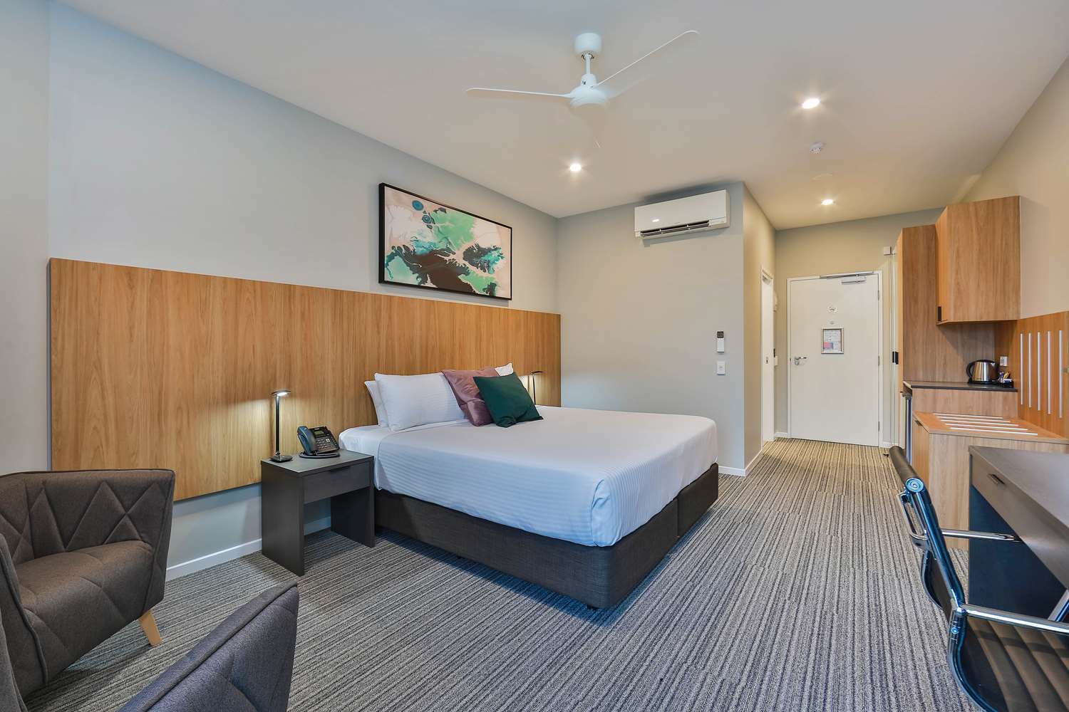 Best Western Plus North Lakes Hotel Exterior foto